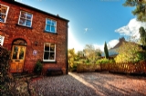 Cottage to rent in Cuddington, Cheshire, England